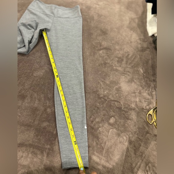 Nike Dri Fit Gray Leggings in Small - Picture 6 of 6